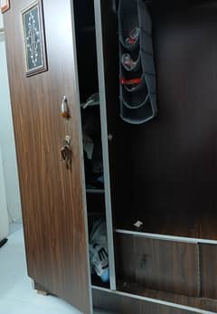 2 door cupboard