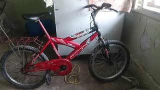 Cycle  بچوں کی ریڈ سائیکل – اچھی حالت میں    بچوں کی ریڈ سائیکل –