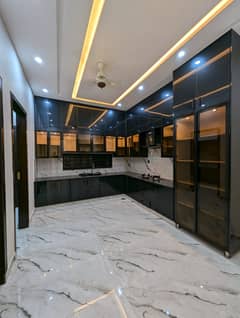 10 Marla Lower Portion Available For Rent
