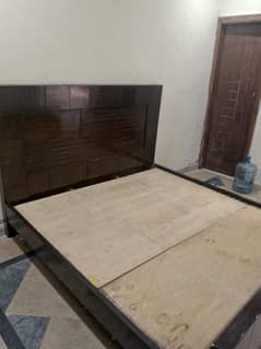 king size bed n dressing 9/10 condition