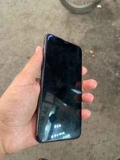 I phone 11 pro max 64gb 80 betry health jv condition 10/9