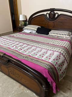 Bed set with dressing table FOR SALE