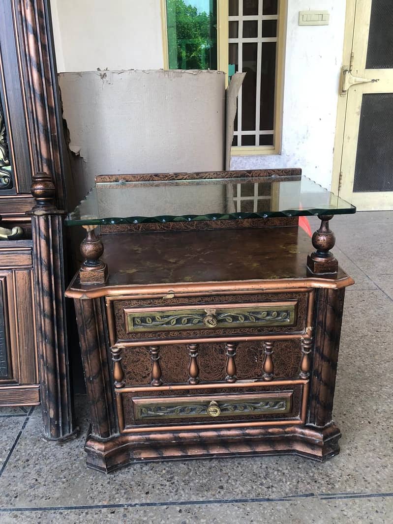 bedset with dressing table or dining table with 8 chairs 4