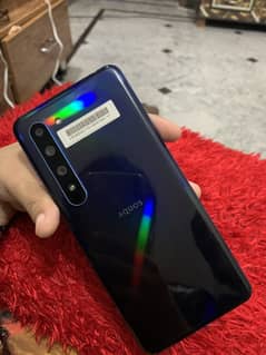 AquosR5