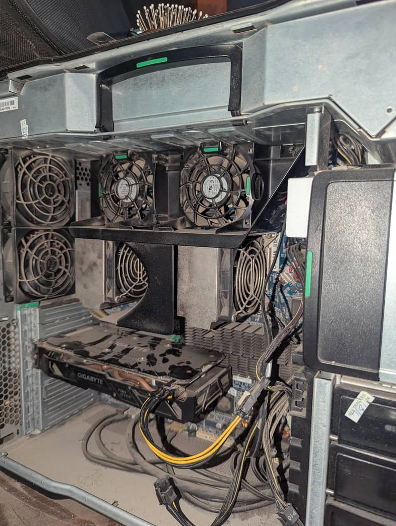 PC xeon X5690 Dual processor with LCD 4