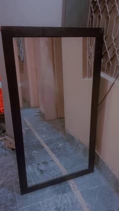 2 saloon mirror h new  frame b lga h tik tok k liy b use kr skty h
