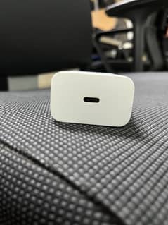 Google pixel original charger 30W fast charging speed brand new.
