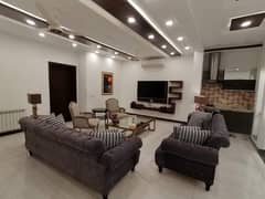 1 KANAL MODERN VILLA WITH 1 KANAL LAWN FOR SALE AT PRIME LOCAT0ION OF DHA LAHORE