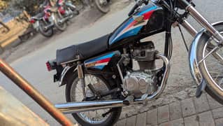 Honda 125cc contact WhatsApp 0325,,4980285