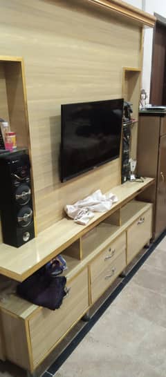 10/10 orient Led tv and Audionic woofer for sale in best condition