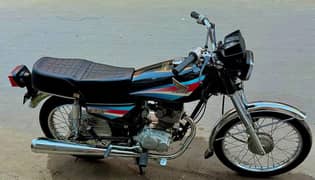 Honda 125 cc contact WhatsApp 0325,,4980285