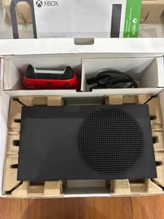 XBOX SERIES S BLACK 1TB SLIGHTLY USED WITH CONTROLLER IS NEW