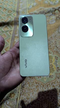 Vivo y18 4/128