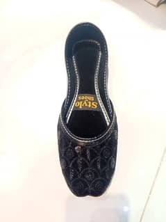 Leather kussa Best verity