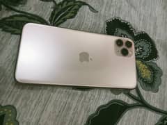 i phone 11 pro max good condition ha 03204008961
