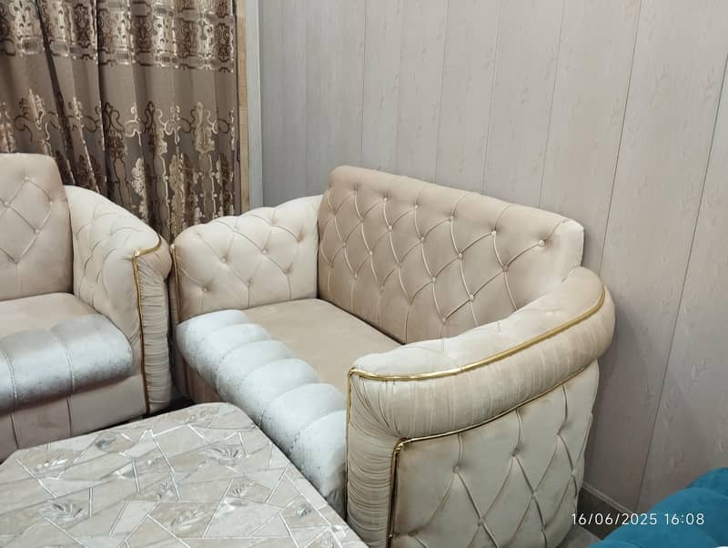 sofa set used for only 2months 10/10 condition 2