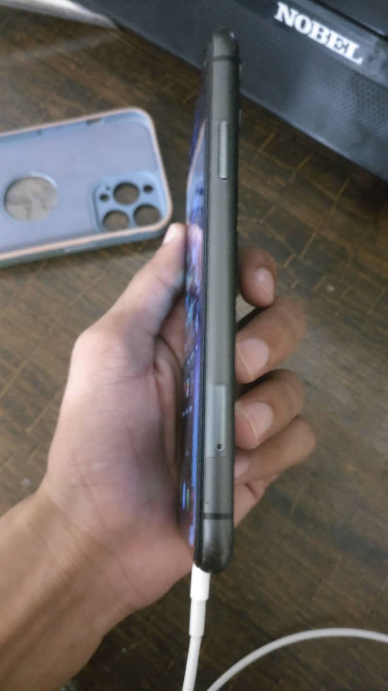 IPHONE 11 EXCHANGE POSSIBLE WITH IOS ONLY 2