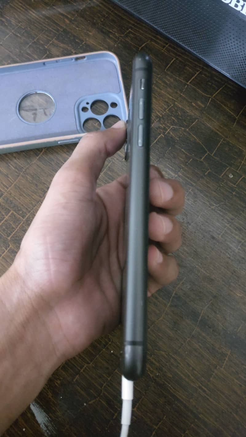 IPHONE 11 EXCHANGE POSSIBLE WITH IOS ONLY 5
