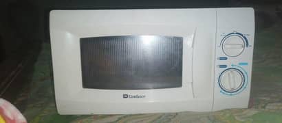 microwave oven