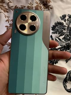 Tecno camon 30