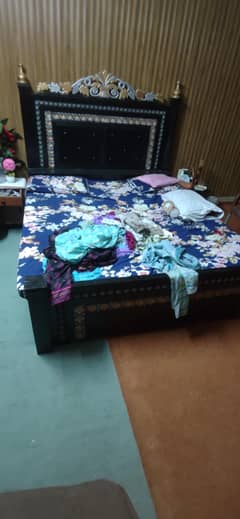 Double Bed Without Matress