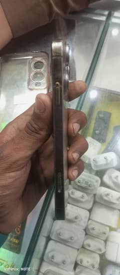 iPhone XR Golden desert converted in 13th pro