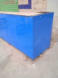 Shop counter