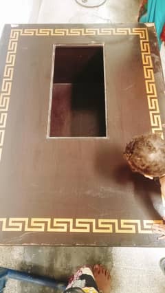 4 sided table