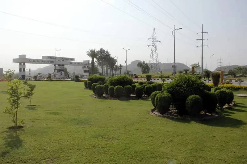 10-marla solid plot prime location 1