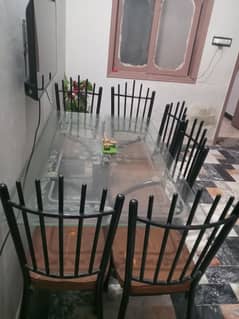 Dining table for latas