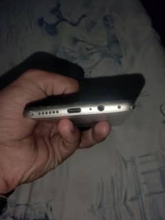 kafi acha mobile Hain bass pannel change hona Wala Hain