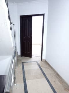 1 Bed Flat Available For Rent