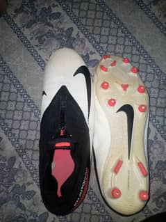 Football shoes