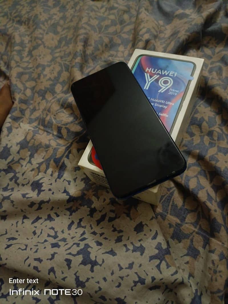 Huawei y9 prime with box in very good condition 0