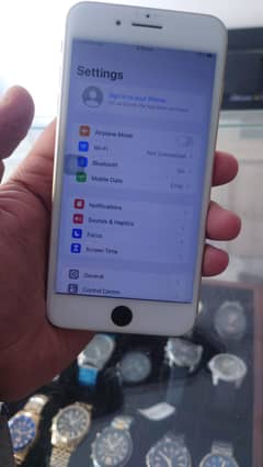 I am selling iphone 7 plus 128gb bypass
