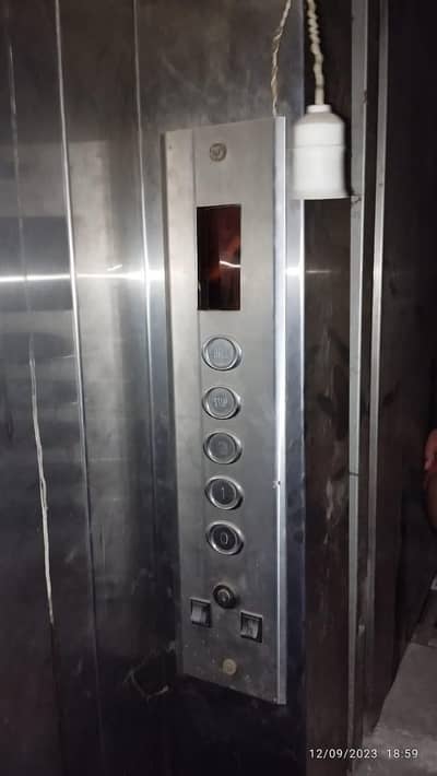 Lift for sale