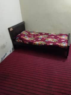room for rent near moon market Iqbal town LHR