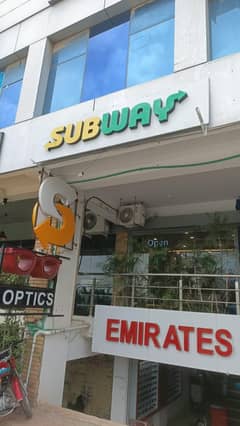 Sandwich Maker - Male & Female  jobs - Restaurant staff - Helper