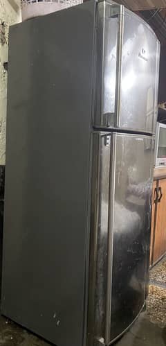 Medium size fridge all okay ha own use ha