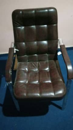 4 office chairs available for sale in dream avenue Lahore