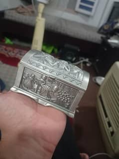Ancient Egyptian jewellery box