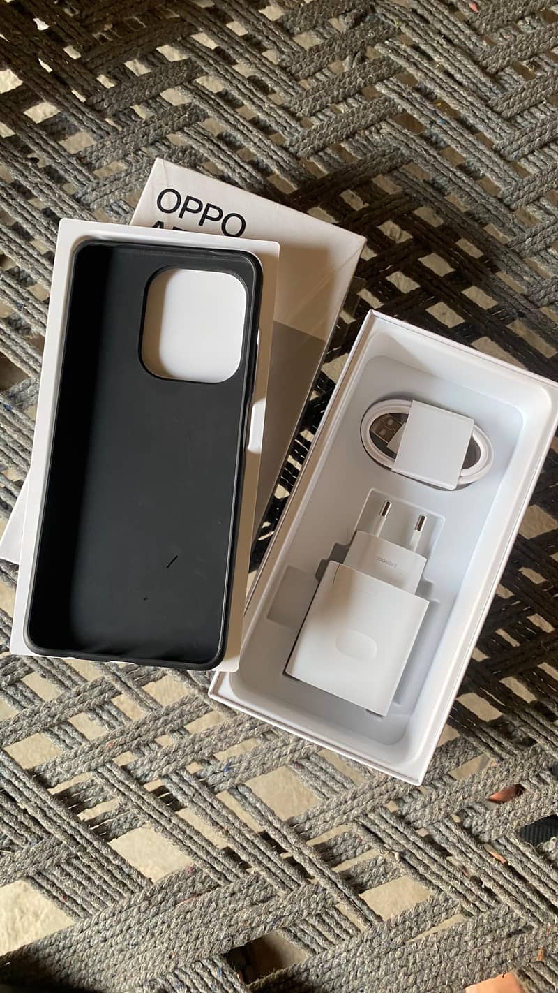 Oppo A3 pta prove New condition 10/10 Box charger new no use 6
