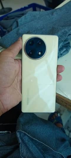 Tecno camon 30s