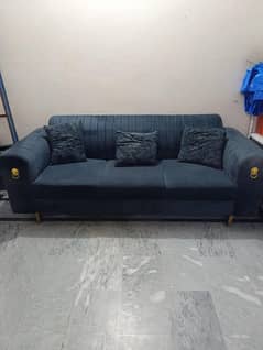saleing a sofa set