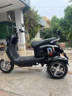 Evee Nisa 3 Wheel Scooty Urgent For Sale | Evee | 3 Wheel Scooter