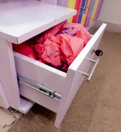 side full mirror dressing table for sell wheels available