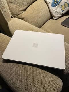 Surface laptop touch screen 8/256