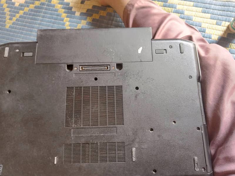 Core i7 2nd G,  8 RAM  128 SSD,  10/10, No Fault, 5 hours backup 7