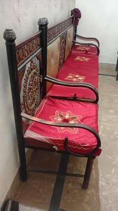New condition sofa set urgent sale
