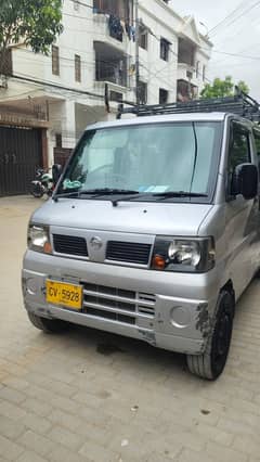 NISSAN CLIPPER 2010 VAN AT BEST CONDITION.